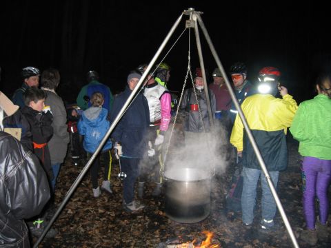  Das Feuer vertreibt die Kälte...